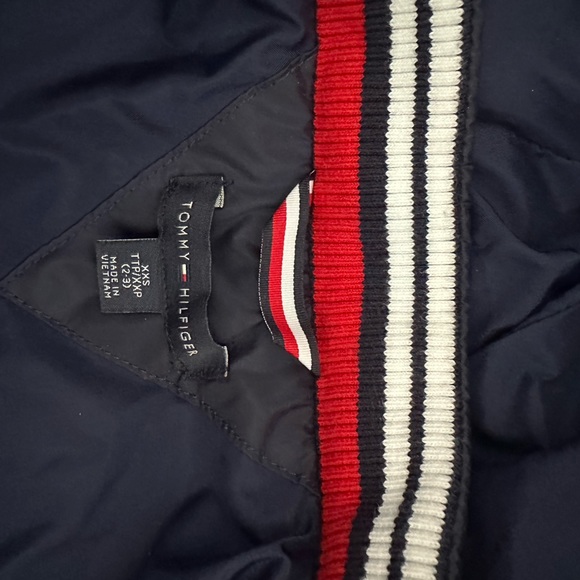Tommy Hilfiger winter jacket for toddler XXS (2-3) - Picture 3 of 4